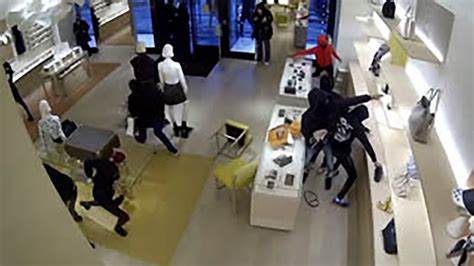 lv shop robbery|Video shows mob swipe $100K of merchandise from Louis Vuitton.